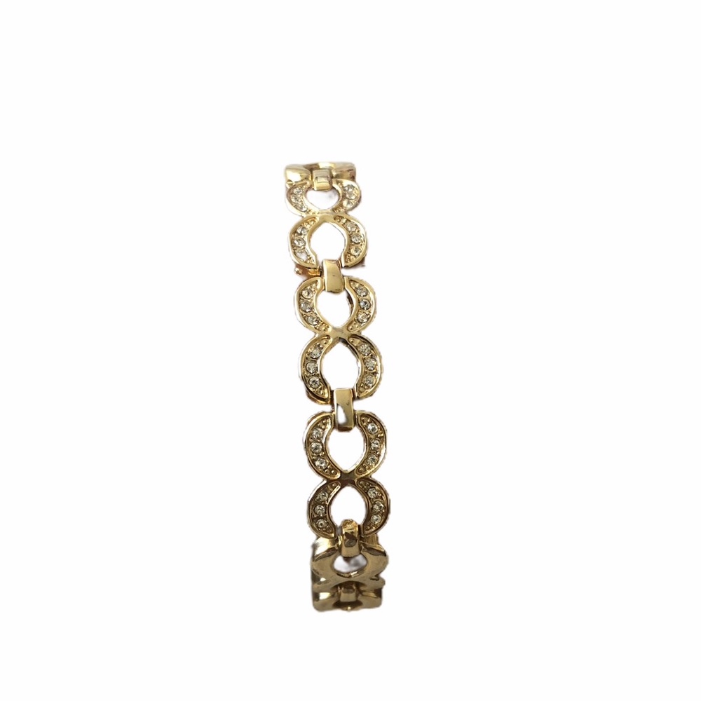 Gold Chain Linked Bracelet - Picture 2 of 8